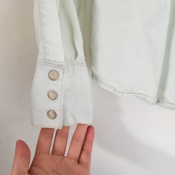 Lucky Brand Washed Blue Plaid Button Down Size XS - Picture 6 of 6